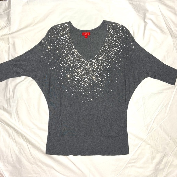 Elle Sweaters - ELLE V Neck Sparkle Sweater. Multi Shades of Gray Sequins. Size Large